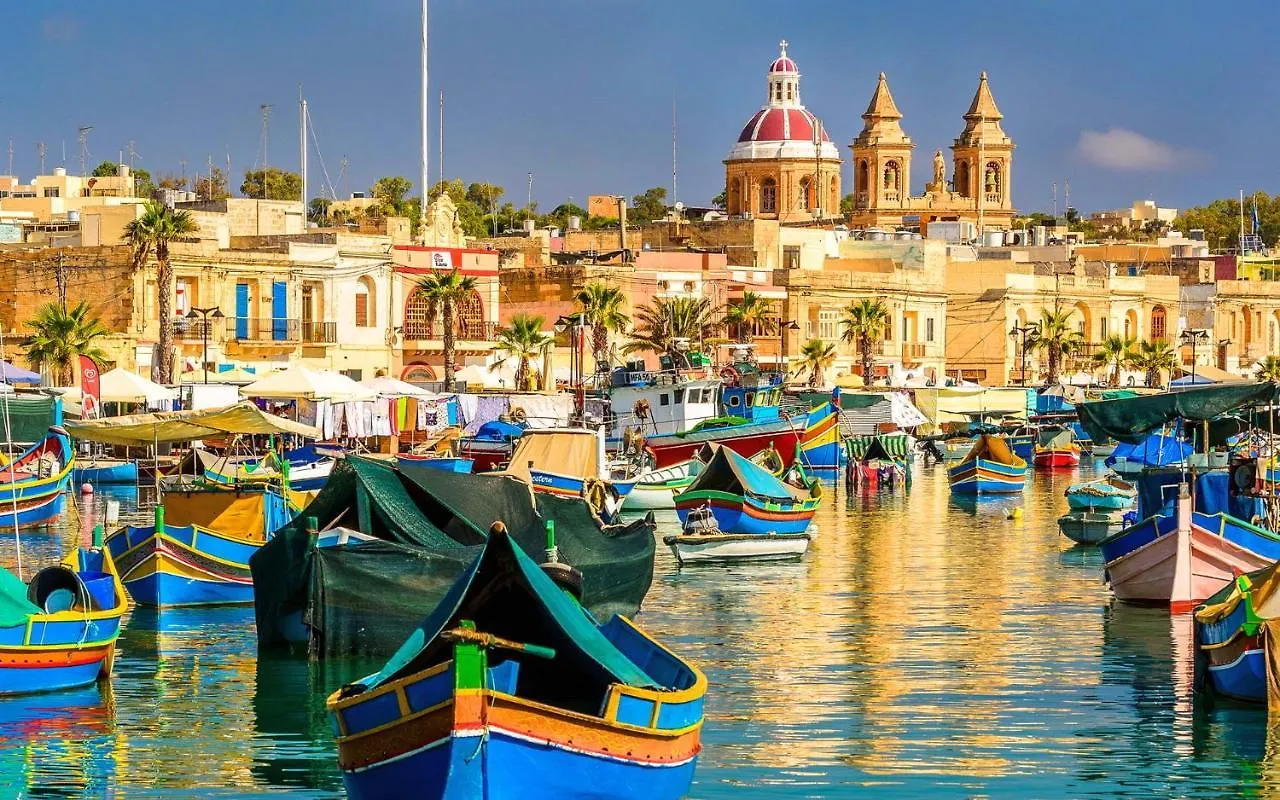 Modern Studio Central Location Sliema