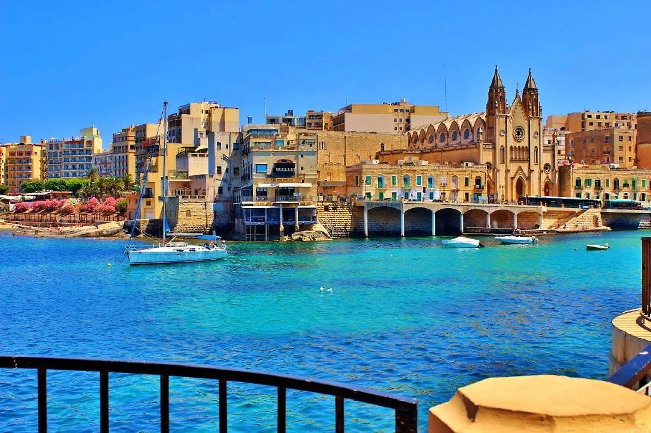 Modern Studio Central Location Sliema